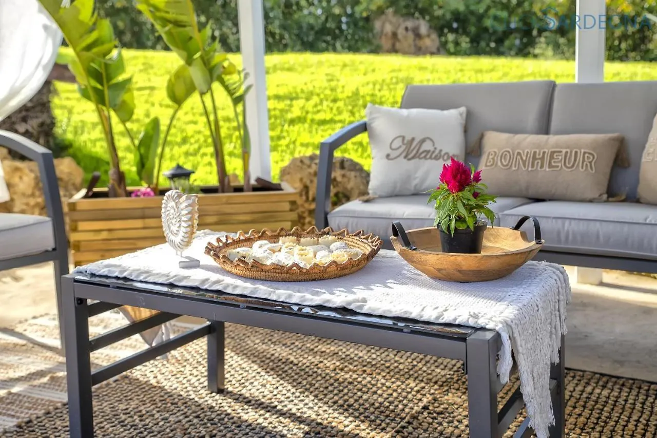 Maison Du Bonheur Exclusive Retreat For Peace Of Mind Olmedo 0*,  Ιταλία